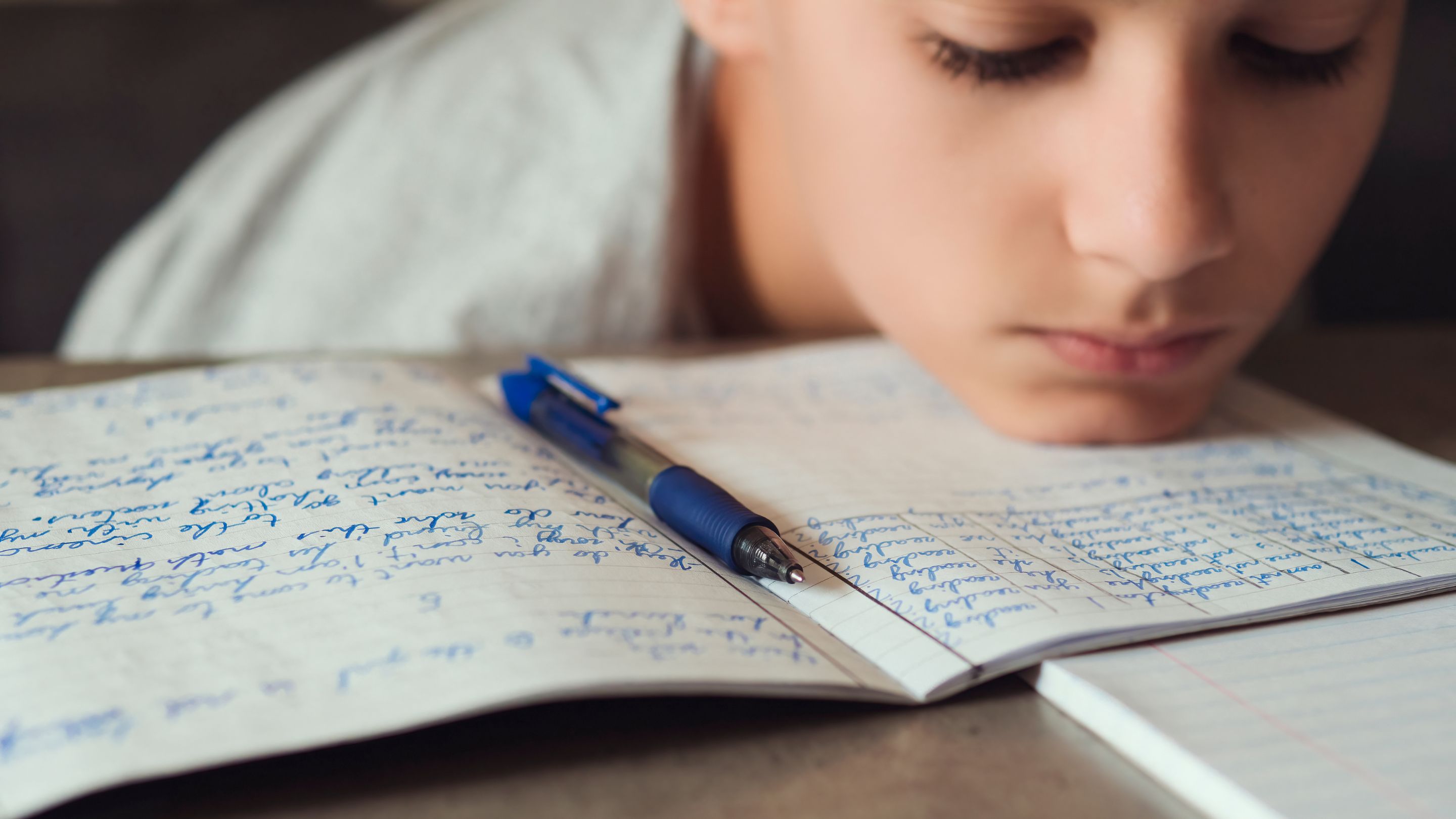 Figlio bocciato: tutte le cause e le soluzioni - Psicologia Benessere