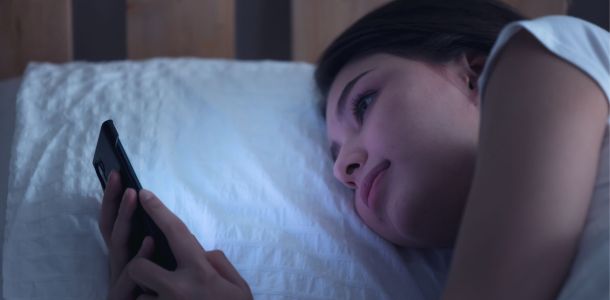 Dipendenza da Social Network negli Adolescenti: Come Riconoscerla e Prevenirla